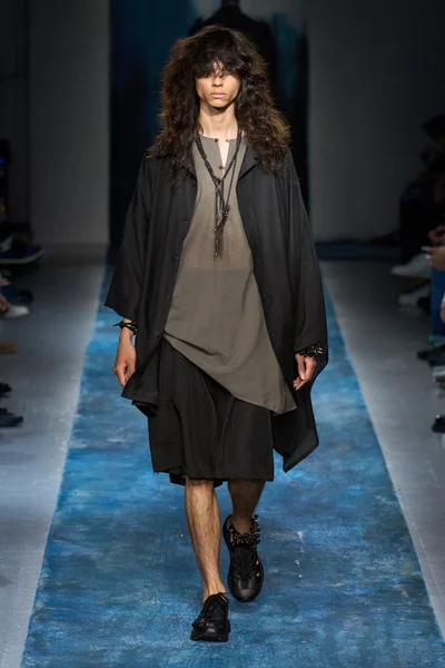 Look 35